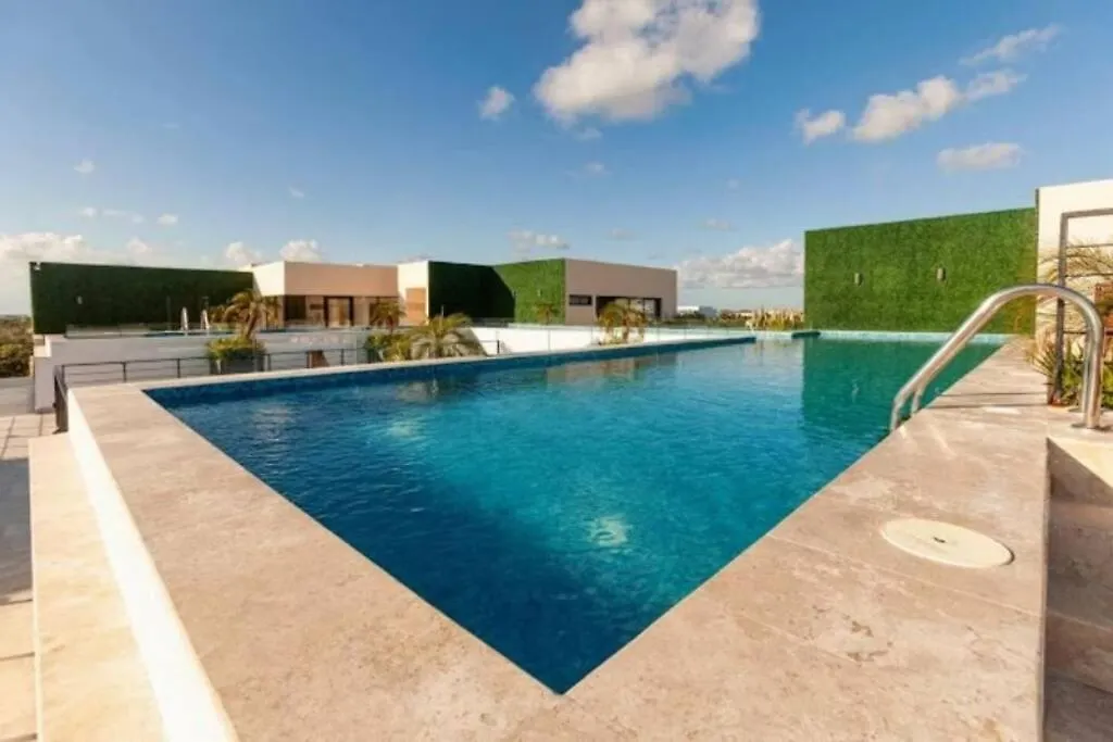 Spacious 3 Bed Penthouse With Rooftop And Gym Tulum